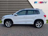 USED 2015 65 VOLKSWAGEN TIGUAN 2.0 R LINE TDI BLUEMOTION TECHNOLOGY 4MOTION 5d 148 BHP SATELITE NAVIGATION & PARK ASSIST
