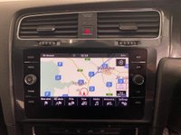 USED 2017 67 VOLKSWAGEN GOLF 1.6 SE NAVIGATION TDI BLUEMOTION TECHNOLOGY 5d 114 BHP 