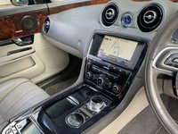 USED 2010 10 JAGUAR XJ 3.0 D V6 PORTFOLIO LWB 4d 275 BHP 