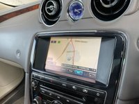 USED 2010 10 JAGUAR XJ 3.0 D V6 PORTFOLIO LWB 4d 275 BHP 