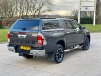 USED 2017 17 TOYOTA HI-LUX 2.4 INVINCIBLE X 4WD D-4D DCB 148 BHP 