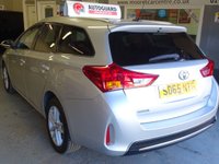 USED 2015 D TOYOTA AURIS 1.4 D-4D ICON PLUS 5d 89 BHP SATNAV.......HEATED SEATS