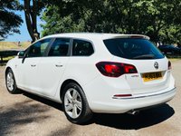 USED 2013 63 VAUXHALL ASTRA DIESEL SPORTS TOURER SRI 2.0 CDTI AUTOMATIC ESTATE  * AUTOMATIC *