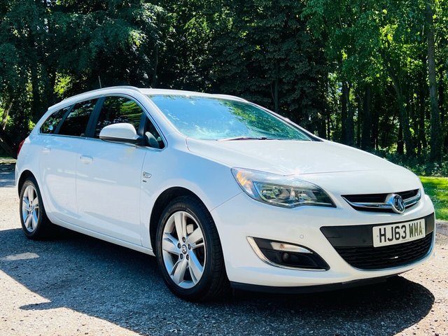 2013 63 Vauxhall Astra Diesel Sports Tourer SRI 2.0 CDTI AUTOMATIC ESTATE 
