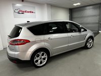 USED 2012 12 FORD S-MAX 2.0 TITANIUM TDCI 5d 138 BHP * PRIVACY * CLIMATE *  7 SEATS * LEATHER * NAVIGATION * PARKING SENSORS * 18 INCH ALLOY WHEELS *