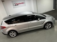 USED 2012 12 FORD S-MAX 2.0 TITANIUM TDCI 5d 138 BHP * PRIVACY * CLIMATE *  7 SEATS * LEATHER * NAVIGATION * PARKING SENSORS * 18 INCH ALLOY WHEELS *
