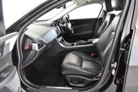 USED 2016 16 JAGUAR XE 2.0 PORTFOLIO 4d 178 BHP Full Service History