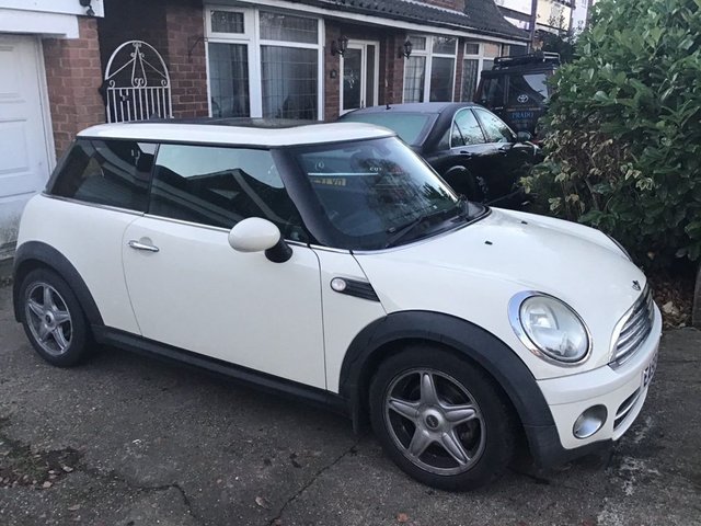View our MINI HATCH COOPER