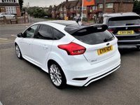 USED 2015 15 FORD FOCUS 1.6 ZETEC S 5d 124 BHP *** SPOTLESS INSIDE & OUT ***