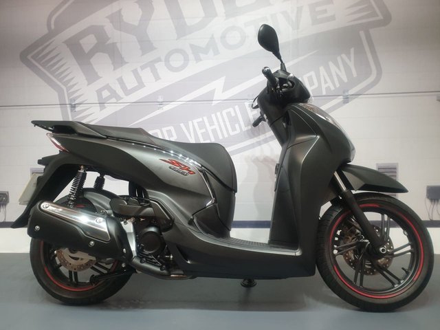 2018 18 Honda SH 300 AS-J