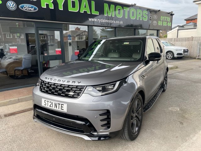 2021 21 Land Rover Discovery 3.0 R-DYNAMIC S 5d 246 BHP