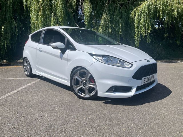 2016 16 Ford Fiesta 1.6 ST-3 3d 200 BHP Small Modifications Fast Car Ready To Go Full Works Service Done inc clutch brakes