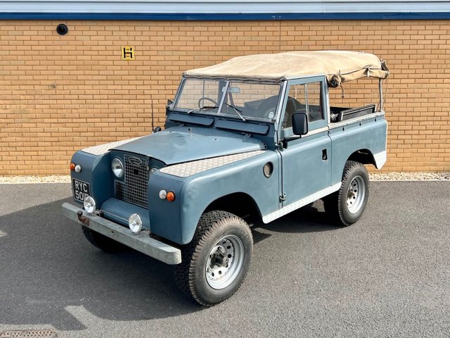1968 Land Rover Series 2 A 88 // V8 // 3500 // Rag Top // px swap