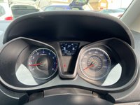 USED 2011 61 HYUNDAI IX20 1.6 STYLE 5d 123 BHP Automatic with Panoramic Sunroof & Bluetooth