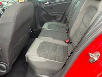 USED 2017 67 VOLKSWAGEN GOLF 2.0 GT TDI BLUEMOTION TECHNOLOGY 5d 148 BHP 2 FORMER KEEPERS FROM NEW+FULL SERVICE HISTORY+JUST SERVICED A FEW MILES AGO+STUNNING EXAMPLE+READY TO DRIVE AWAY TODAY+FINANCE AND EXTENDED WARRANTY AVAILABLE ON THIS USED VEHICLE!!!!!