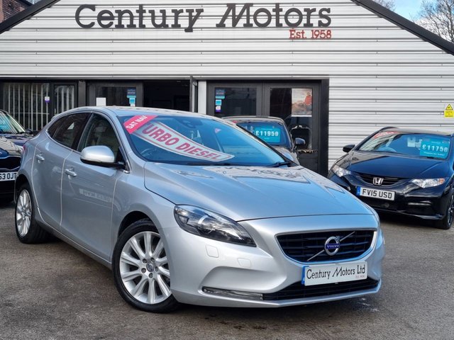 2014 64 Volvo V40 1.6 D2 SE Lux (NAV) 5dr - LEATHER
