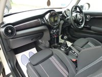 USED 2018 68 MINI HATCH COOPER 2.0 COOPER S 3d 190 BHP www.suffolkcarcentre.co.uk - Located at Reydon