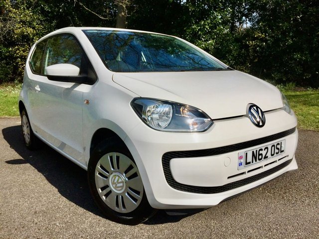 2012 62 Volkswagen Up 1.0 MOVE UP 3d 59 BHP ONLY 32,000 MILES//2 OWNER//BLUETOOTH HANDS FREE//SATNAV\\X10 SERVICING STAMPS //JUST SERVICED BY US + NEW CAMBELT