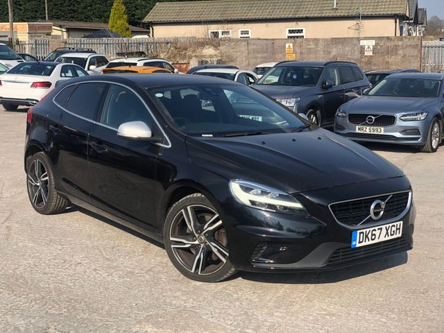 2017 67 VOLVO V40 2.0 D3 R-DESIGN PRO 5d 148 BHP 2 KEYS+1 OWNER FROM NEW+CLIMATE CONTROL+NAVIGATION+LEATHER R DESIGN SEATS+WINTER PACK PLUS+18"ALLOYS+PRIVACY GLASS+PARKING SENSORS+MEDIA+USB+AUX+DAB+BLUETOOTH