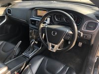 USED 2017 67 VOLVO V40 2.0 D3 R-DESIGN PRO 5d 148 BHP 2 KEYS+1 OWNER FROM NEW+CLIMATE CONTROL+NAVIGATION+LEATHER R DESIGN SEATS+WINTER PACK PLUS+18"ALLOYS+PRIVACY GLASS+PARKING SENSORS+MEDIA+USB+AUX+DAB+BLUETOOTH