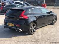 USED 2017 67 VOLVO V40 2.0 D3 R-DESIGN PRO 5d 148 BHP 2 KEYS+1 OWNER FROM NEW+CLIMATE CONTROL+NAVIGATION+LEATHER R DESIGN SEATS+WINTER PACK PLUS+18"ALLOYS+PRIVACY GLASS+PARKING SENSORS+MEDIA+USB+AUX+DAB+BLUETOOTH
