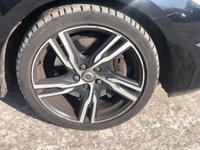 USED 2017 67 VOLVO V40 2.0 D3 R-DESIGN PRO 5d 148 BHP 2 KEYS+1 OWNER FROM NEW+CLIMATE CONTROL+NAVIGATION+LEATHER R DESIGN SEATS+WINTER PACK PLUS+18"ALLOYS+PRIVACY GLASS+PARKING SENSORS+MEDIA+USB+AUX+DAB+BLUETOOTH