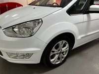 USED 2012 12 FORD GALAXY 2.0 TITANIUM TDCI 5d 138 BHP * PRIVACY * CLIMATE * 7 SEATS * 17" ALLOYS * PARKING SENSORS *