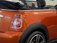 USED 2011 61 MINI CONVERTIBLE 1.6 COOPER 2d 122 BHP Hosting 5 star Optional Equipment