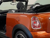 USED 2011 61 MINI CONVERTIBLE 1.6 COOPER 2d 122 BHP Hosting 5 star Optional Equipment