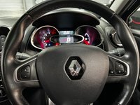 USED 2018 18 RENAULT CLIO 1.5 SIGNATURE NAV DCI 5d 89 BHP * CLIMATE * CRUISE * NAV * BLUETOOTH * PARKING SENSORS * LEATHER * 17 INCH ALLOYS *