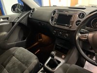 USED 2016 65 VOLKSWAGEN TIGUAN 2.0L MATCH EDITION TDI BMT 4MOTION 5d 148 BHP TOW BAR / 12 MONTH MOT / SAT NAV
