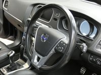 USED 2014 64 VOLVO V40 1.6 D2 R-DESIGN LUX NAV 5d 113 BHP &pound;0 ROAD TAX SAT NAV SUNROOF HEATED LEATHER ELECTRIC MEMORY SEATS