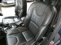 USED 2014 64 VOLVO V40 1.6 D2 R-DESIGN LUX NAV 5d 113 BHP &pound;0 ROAD TAX SAT NAV SUNROOF HEATED LEATHER ELECTRIC MEMORY SEATS