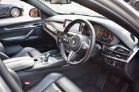 USED 2017 67 BMW X6 M 4.4 M 4d 568 BHP SUNROOF / SURROUND VIEW / HUD