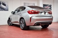 USED 2017 67 BMW X6 M 4.4 M 4d 568 BHP SUNROOF / SURROUND VIEW / HUD