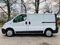 USED 2009 09 VAUXHALL VIVARO 2.0 2700CDTI SWB SHR 114 BHP NO VAT! NO VAT! 3 SEATS, ROOF BARS, & SIDE LOADING DOOR