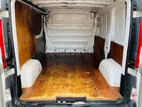 USED 2009 09 VAUXHALL VIVARO 2.0 2700CDTI SWB SHR 114 BHP NO VAT! NO VAT! 3 SEATS, ROOF BARS, & SIDE LOADING DOOR