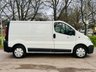 USED 2009 09 VAUXHALL VIVARO 2.0 2700CDTI SWB SHR 114 BHP NO VAT! NO VAT! 3 SEATS, ROOF BARS, & SIDE LOADING DOOR