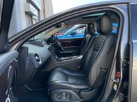 USED 2017 17 JAGUAR XJ 3.0 D V6 PORTFOLIO 4d 302 BHP 