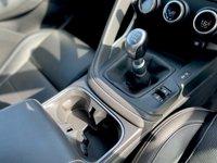 USED 2019 19 JAGUAR E-PACE 2.0 R-DYNAMIC S 5d 178 BHP 