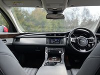 USED 2018 18 JAGUAR XF 2.0 D PORTFOLIO 5d 177 BHP 8 Speed Auto Rear Camera DAB