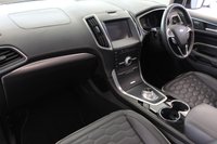 USED 2019 19 FORD EDGE 2.0 VIGNALE ECOBLUE 5d 238 BHP PANORAMIC GLASS SUNROOF + SATELLITE NAVIGATION + 360 DEGREE VIEW CAMERA + APPLE CARPLAY AND ANDROID AUTO + BANG OLUFSEN SOUND SYSTEM + BLUETOOTH PHONE AND MEDIA CONNECTIVITY + IN CAR ENTERTAINMENT AUX/USB + KEYLESS START + TOUCH SCREEN MEDIA DISPLAY + DUAL ZONE CLIMATE CONTROL + AIR CONDITIONING + DAB DIGITAL RADIO + FRONT AND REAR PARKING SENSORS + ACTIVE PARK ASSIST + BLIND SPOT ASSIST + LANE ASSIST + AMBIENT ILLUMINATION + AUTOMATIC XENON HEADLIGHTS