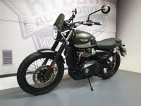 USED 2019 68 TRIUMPH STREET SCRAMBLER 900cc ONLY 3,340 MILES FROM NEW