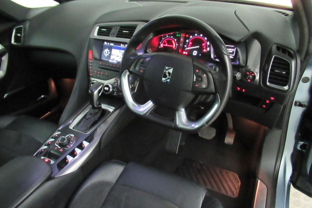 USED 2012 62 CITROEN DS5 2.0 HDI DSTYLE 5d  AUTO 161 BHP 