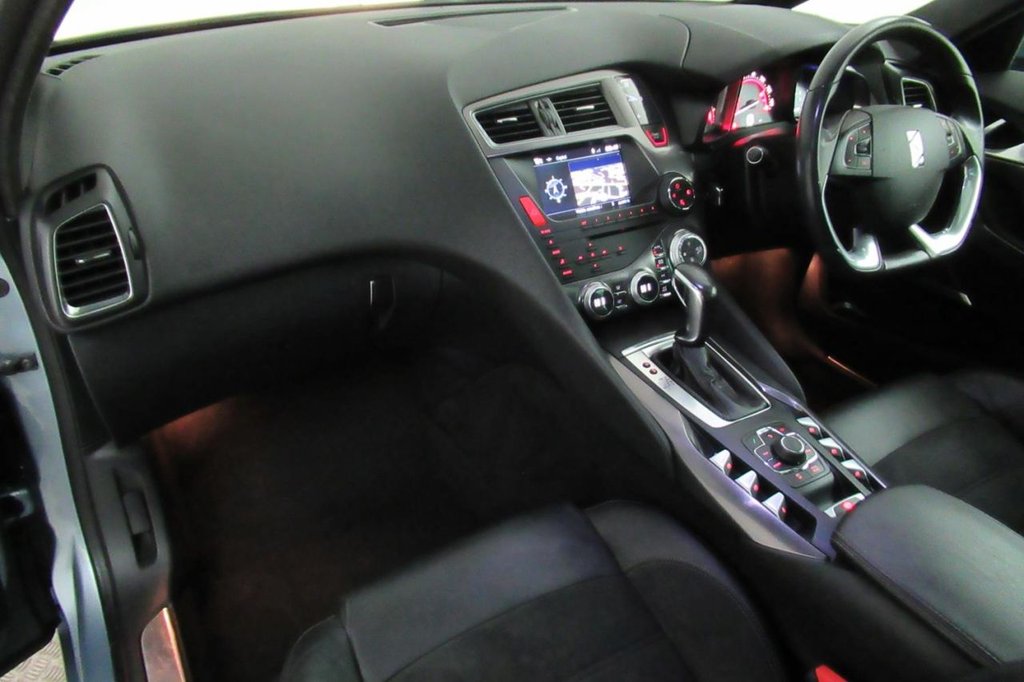 USED 2012 62 CITROEN DS5 2.0 HDI DSTYLE 5d  AUTO 161 BHP 