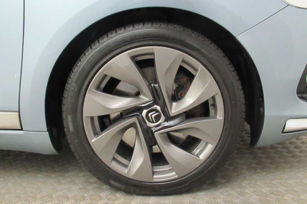USED 2012 62 CITROEN DS5 2.0 HDI DSTYLE 5d  AUTO 161 BHP 