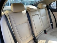 USED 2015 J JAGUAR XF 2.2 D LUXURY 4d 200 BHP HIGH SPECIFICATION