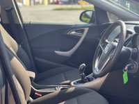USED 2011 11 VAUXHALL ASTRA 1.4 EXCITE 5d 98 BHP 