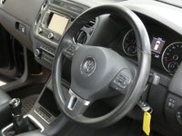 USED 2014 14 VOLKSWAGEN TIGUAN 2.0 MATCH TDI BLUEMOTION TECHNOLOGY 4MOTION 5d 139 BHP 4WD SAT NAV PARK ASSIST LEATHER HEATED SEATS DAB LOW MILEAGE 2 OWNERS EXCELLENT SERVICE HISTORY