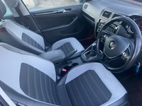 USED 2015 VOLKSWAGEN JETTA 2.0L GT TDI BLUEMOTION TECHNOLOGY DSG 4d 148 BHP 